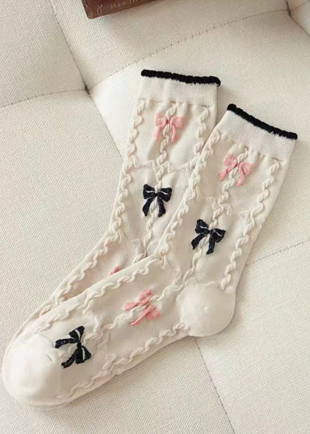 Rufia Bow Pattern Crew Socks