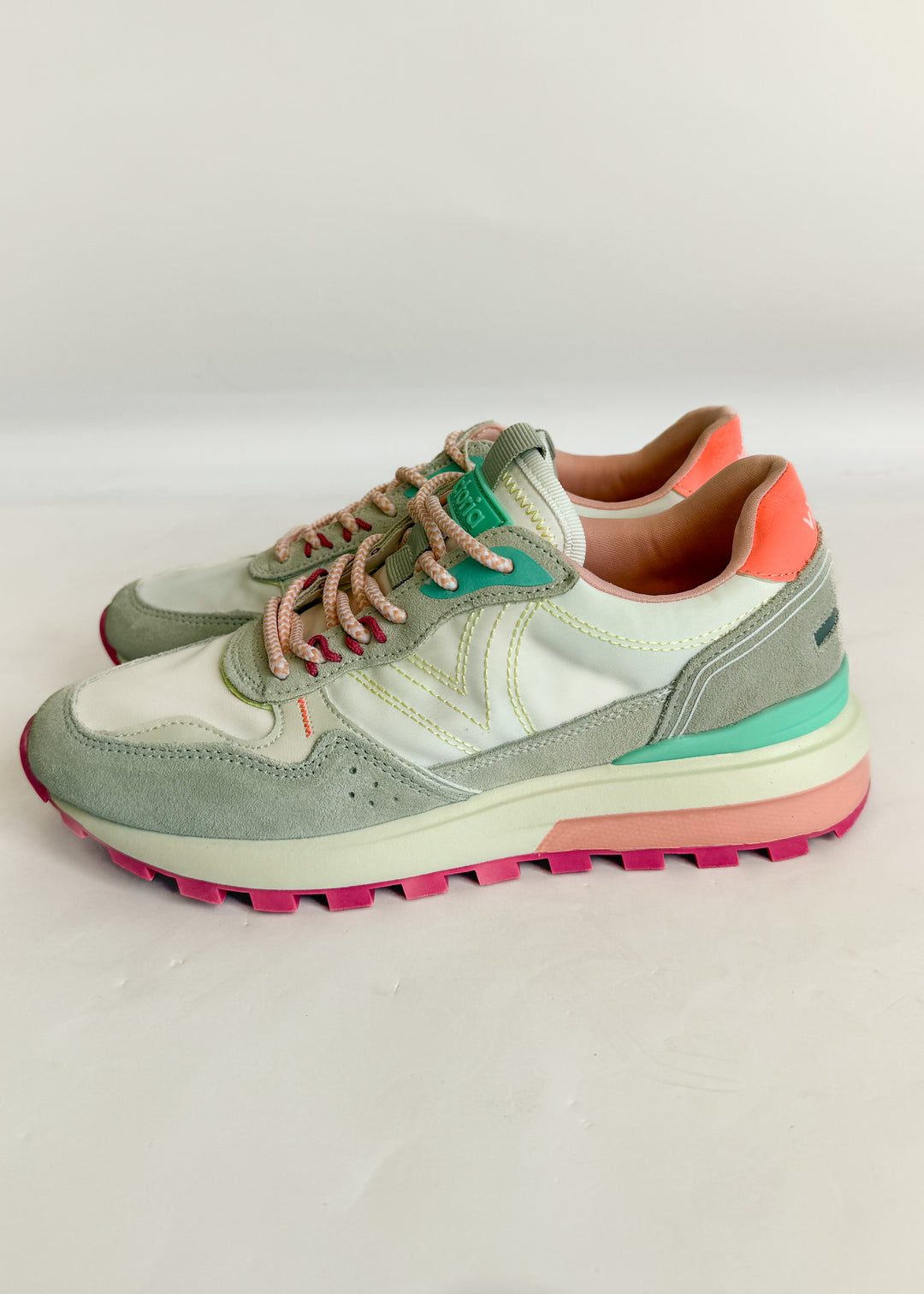 Victoria Edmond Sneaker - White