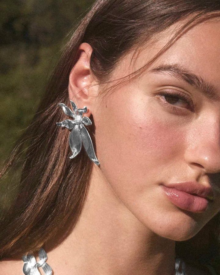 Kendra Scott Anya Flower Statement Earrings - Vintage Rhodium
