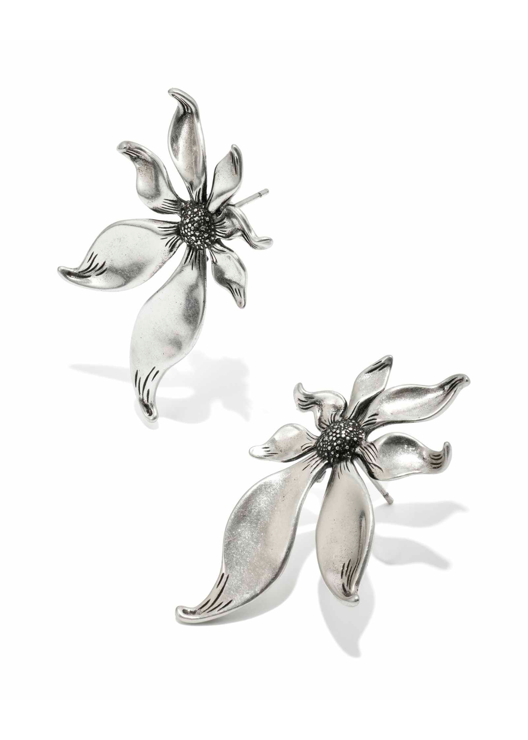 Vintage rhodium flower stud earrings