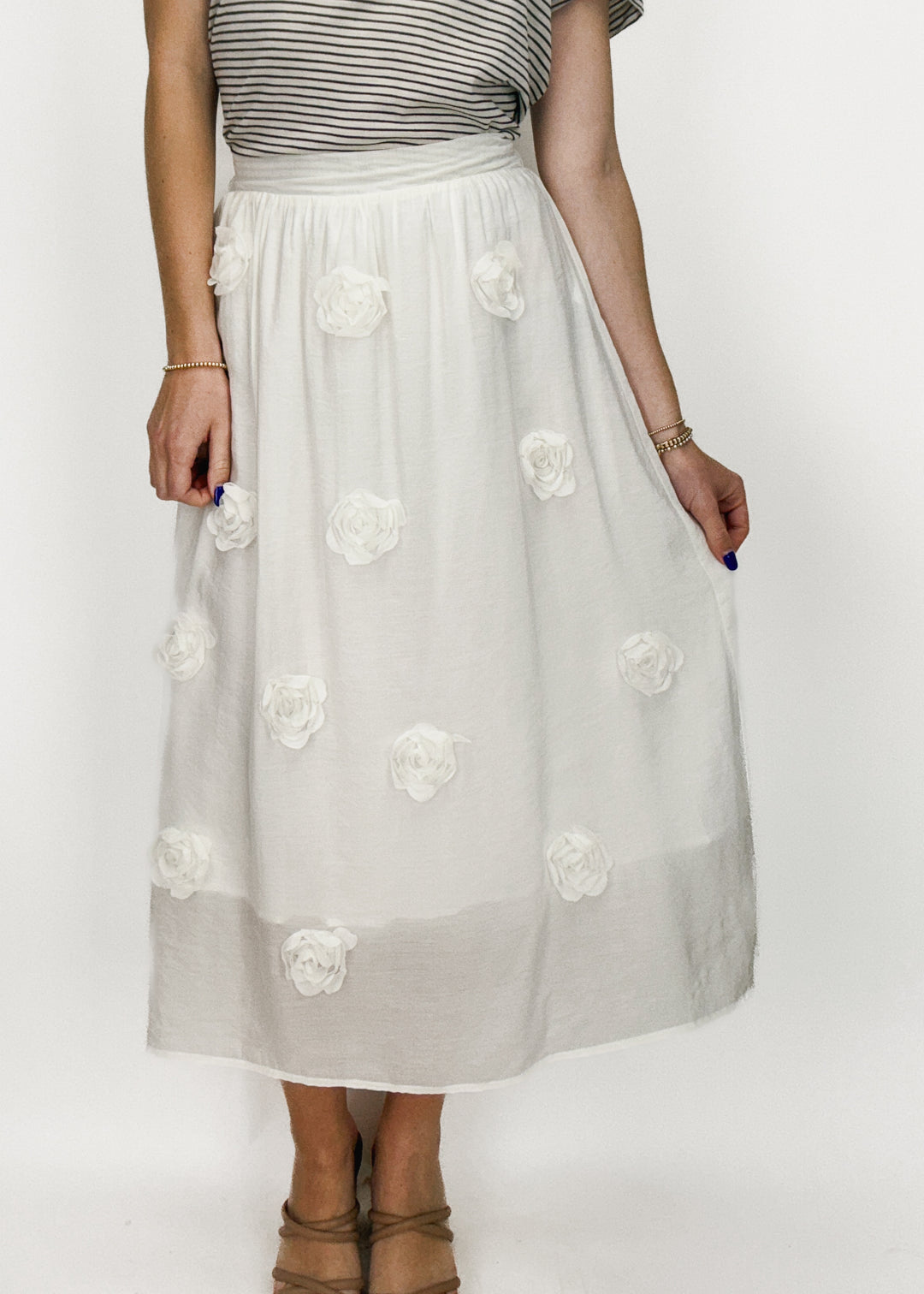 White midi skirt with 3d rose appliques