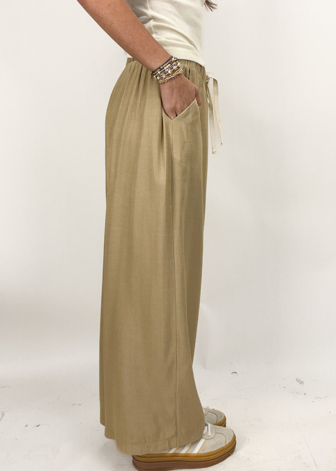 Tera Wide Leg Pants